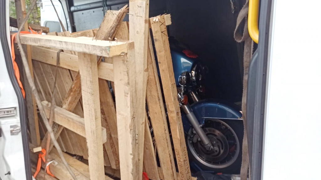 Доставка мотоцикла из транспортной компании мотоэвакуатором